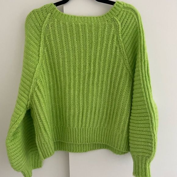Free People Carter Pullover Neon Green *as seen on Sammi Jefcoate* - Picture 3 of 5